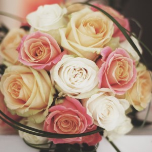 دسته گل عروس,دسته گل قرمز,دسته گل عقد,دسته گل زیبا,دسته گل رز سفید ,دسته گل نامزدی, دسته گل خواستگاری