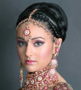 میکاپ عروس هندی,به روز ترین عروس,جدید ترین عروس هندی,به روز ترین آرایش عروس,زیبانرین عروس هند,مدل آرایش هندی,خط چشم هندی عروس,رژلب قرمز عروس,عروس زیبا,عروس,کرج,تهران,کرج